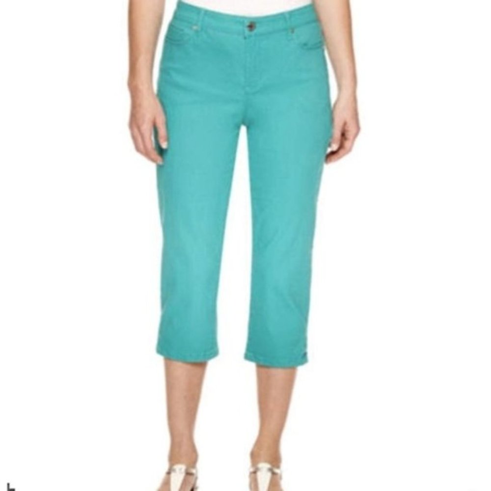 Gloria Vanderbilt Women's Jordyn Embellished Capri NWT